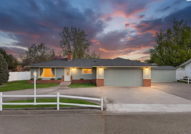 Photo 1 of Single family home for sale at 4313 W Agate St, Pasco, WA 99301 | MLS# PAC297135 | Listing updated on 2026-10-21