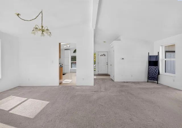 Photo 3 of Manufactured home for sale at 611 N Waldemar Ave, Pasco, WA 99301 | MLS# PAC297138 | Listing updated on 2026-10-23