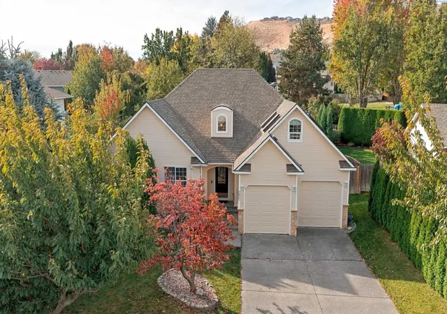Photo 2 of Single family home for sale at 1817 Newhaven Loop, Richland, WA 99352 | MLS# PAC297139 | Listing updated on 2026-10-19