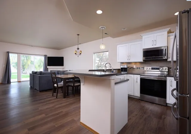 Photo 3 of Condo for sale at 767 Hanford St, Richland, WA 99354 | MLS# PAC297145 | Listing updated on 2026-10-15