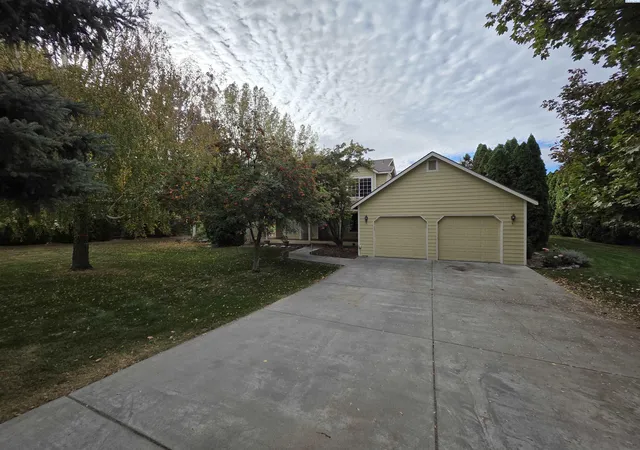Single family home for sale at 4501 Mallet, West Richland, WA 99353 | MLS# PAC297150