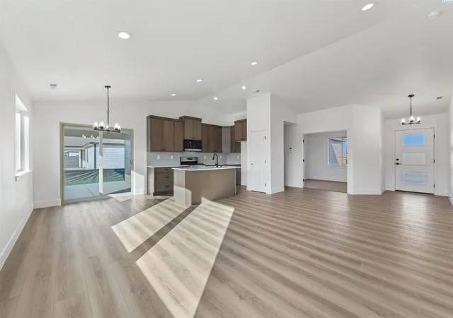 Photo 4 of Single family home for sale at 6802 Road 104, Pasco, WA 99301 | MLS# PAC297154 | Listing updated on 2026-10-14