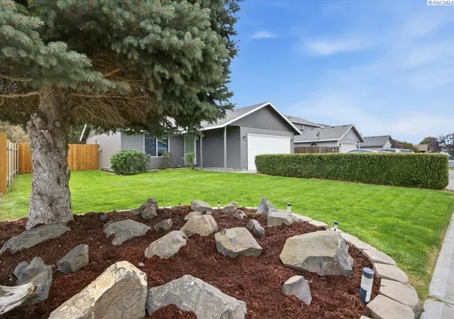 Photo 3 of Single family home for sale at 6408 Fenway Dr, Pasco, WA 99301 | MLS# PAC297158 | Listing updated on 2026-10-14