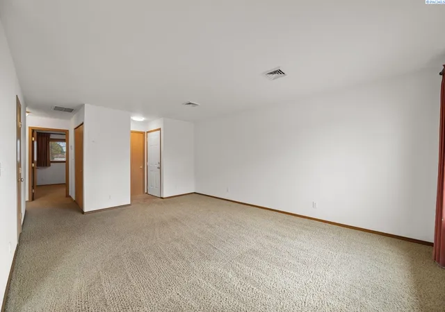 Photo 3 of Condo for sale at 3121 W Hood Ave, Kennewick, WA 99336 | MLS# PAC297165 | Listing updated on 2026-10-14