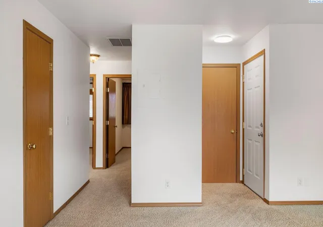 Photo 3 of Condo for sale at 3121 W Hood Ave, Kennewick, WA 99336 | MLS# PAC297165 | Listing updated on 2026-10-14