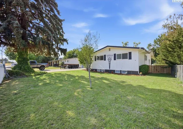 Photo 2 of Single family home for sale at 6518 W Yellowstone Ave, Kennewick, WA 99336 | MLS# PAC297167 | Listing updated on 2026-10-20