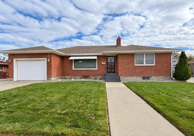 Photo 1 of Single family home for sale at 538 S 15th Street, Sunnyside, WA 98944 | MLS# PAC297170 | Listing updated on 2026-10-14