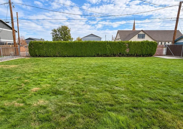 Photo 3 of Single family home for sale at 538 S 15th Street, Sunnyside, WA 98944 | MLS# PAC297170 | Listing updated on 2026-10-14
