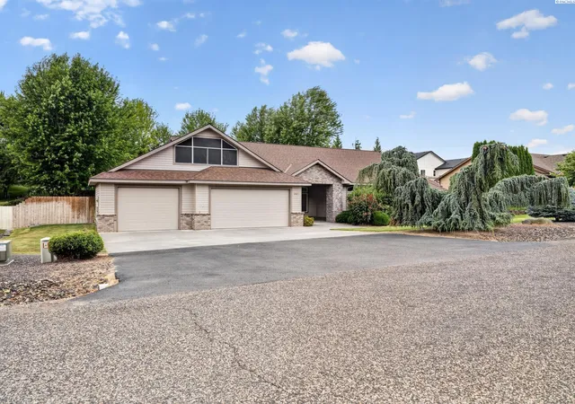 Single family home for sale at 361 Rachel, Kennewick, WA 99338 | MLS# PAC297173