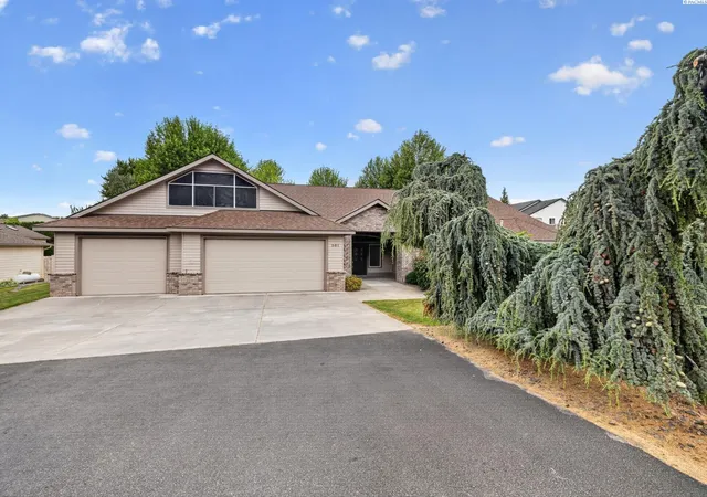 Photo 3 of Single family home for sale at 361 Rachel, Kennewick, WA 99338 | MLS# PAC297173 | Listing updated on 2026-10-14