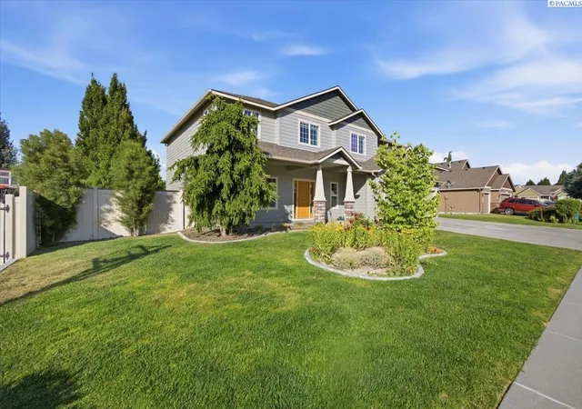 Photo 3 of Single family home for sale at 612 Southwell St, Richland, WA 99352 | MLS# PAC297178 | Listing updated on 2026-10-20