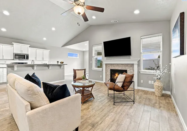 Photo 3 of Single family home for sale at 2816 Chelan Loop, Richland, WA 99352 | MLS# PAC297179 | Listing updated on 2026-10-15