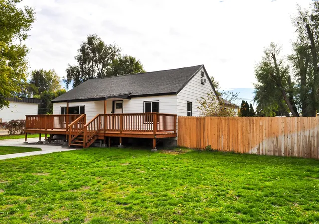 Single family home for sale at 1623 W 1st Avenue, Kennewick, WA 99336 | MLS# PAC297184