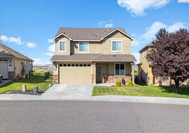 Single family home for sale at 2660 Sandpiper Loop, Richland, WA 99354 | MLS# PAC297188