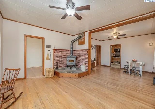 Photo 3 of Single family home for sale at 220 W Alder St, Palouse, WA 99161 | MLS# PAC297190 | Listing updated on 2026-10-20