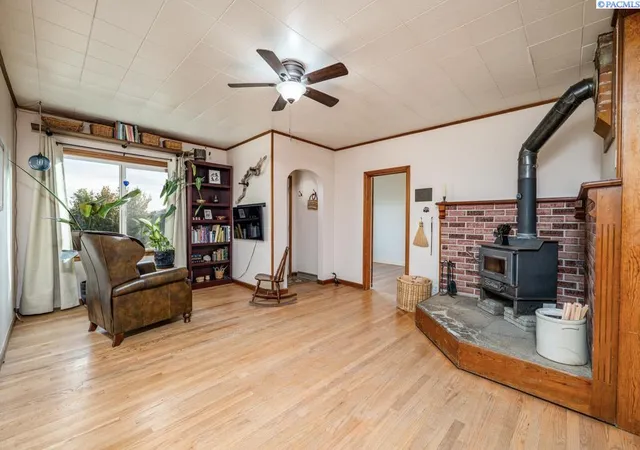 Photo 3 of Single family home for sale at 220 W Alder St, Palouse, WA 99161 | MLS# PAC297190 | Listing updated on 2026-10-20