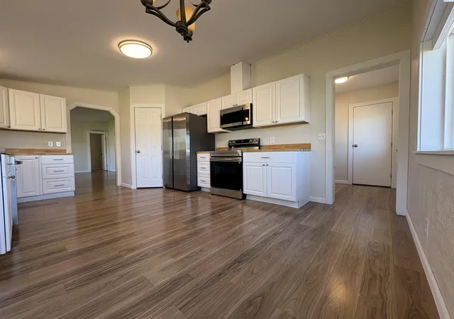 Photo 4 of Manufactured home for sale at 28504 S Haney Rd, Kennewick, WA 99337 | MLS# PAC297201 | Listing updated on 2026-10-23