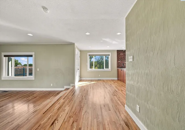 Photo 3 of Single family home for sale at 4115 S Gum St, Kennewick, WA 99337 | MLS# PAC297210 | Listing updated on 2026-10-21
