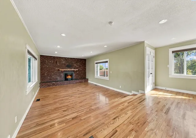 Photo 4 of Single family home for sale at 4115 S Gum St, Kennewick, WA 99337 | MLS# PAC297210 | Listing updated on 2026-10-21