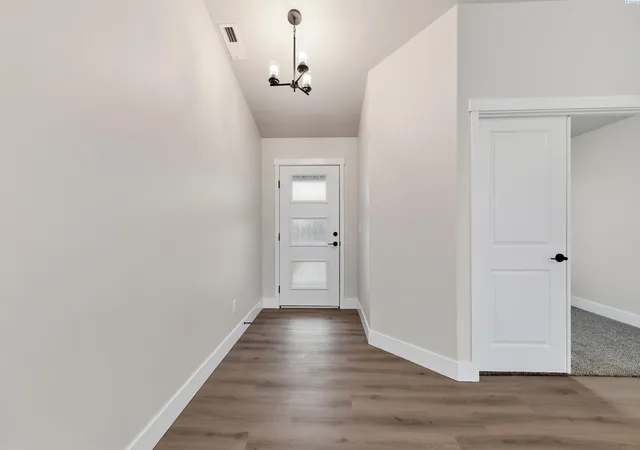 Photo 2 of Single family home for sale at 401 Glenwood Ave, Grandview, WA 98930 | MLS# PAC297211 | Listing updated on 2026-10-16