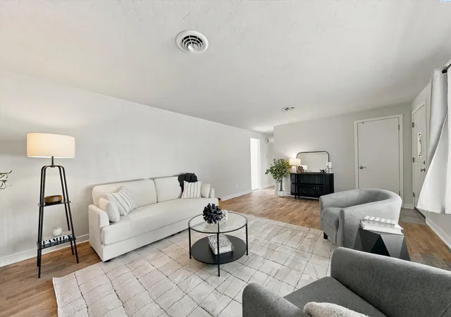 Photo 3 of Single family home for sale at 119 Cottonwood Dr, Richland, WA 99352 | MLS# PAC297216 | Listing updated on 2026-10-17