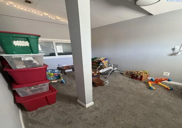 Photo 4 of Single family home for sale at 17 N Ione St, Kennewick, WA 99336 | MLS# PAC297217 | Listing updated on 2026-10-17