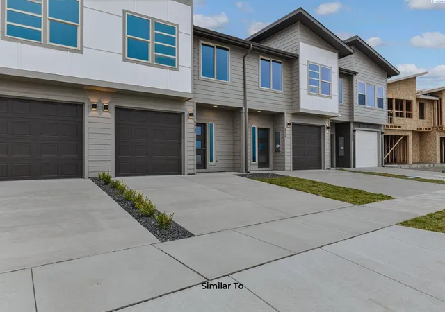 Photo 4 of Townhouse for sale at 4430 Road 114, Pasco, WA 99301 | MLS# PAC297220 | Listing updated on 2026-10-17