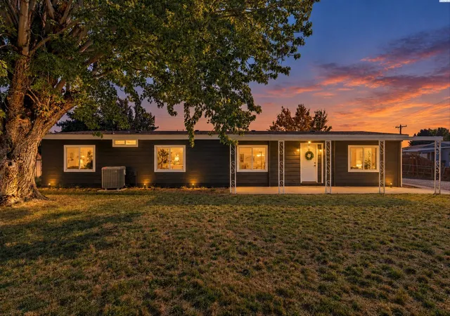 Photo 1 of Sale Pending at 2201 S Keller St, Kennewick, WA 99337 | MLS# PAC297223 | Listing updated on 2026-10-22