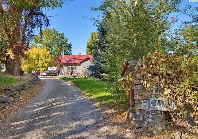 Photo 4 of Single family home for sale at 87004 W Mccreadie Rd, Prosser, WA 99350 | MLS# PAC297238 | Listing updated on 2026-10-17