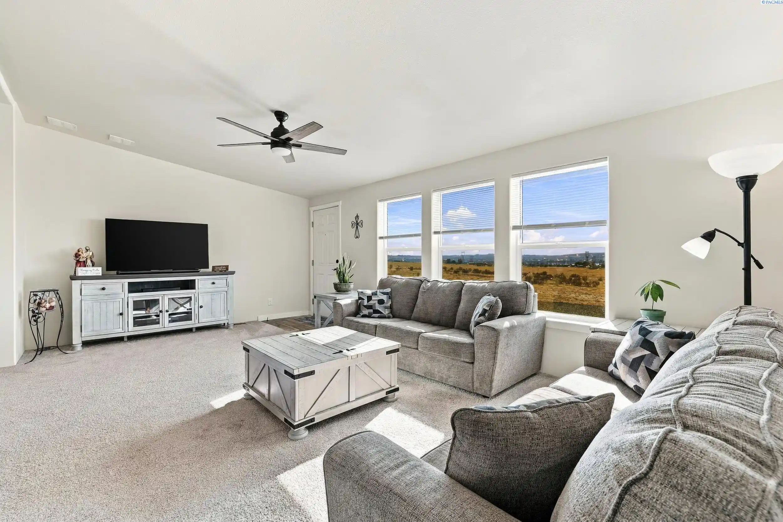 Photo 4 of Manufactured home for sale at 69003 E 1820 Prairie SE, Plymouth, WA 99346 | MLS# PAC297250 | Listing updated on 2026-10-25