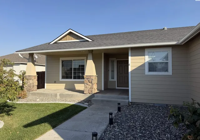 Photo 1 of Single family home for sale at 1806 Wallace Ct, West Richland, WA 99353 | MLS# PAC297255 | Listing updated on 2026-10-20