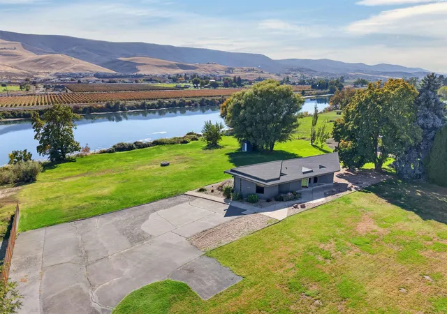 Single family home for sale at 142103 W N River Rd, Prosser, WA 99350 | MLS# PAC297257