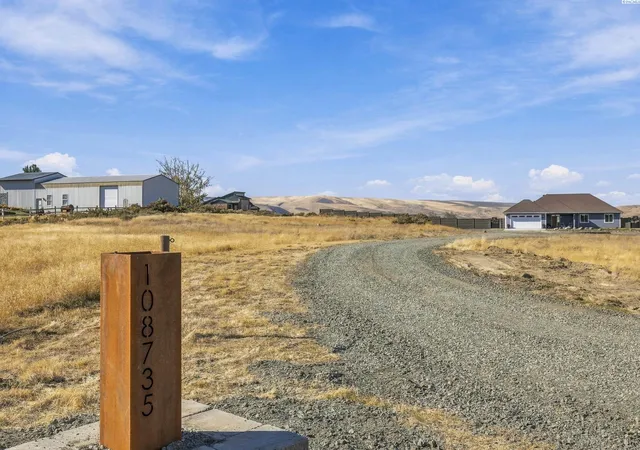 Photo 2 of Single family home for sale at 108735 E 228 Prairie Se, Kennewick, WA 99338 | MLS# PAC297260 | Listing updated on 2026-10-21