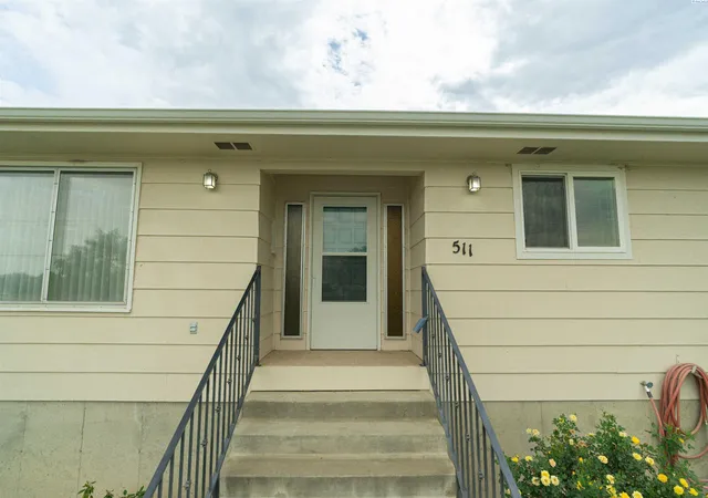 Photo 3 of Single family home for sale at 511 W 45th Avenue, Kennewick, WA 99337 | MLS# PAC297261 | Listing updated on 2026-10-28