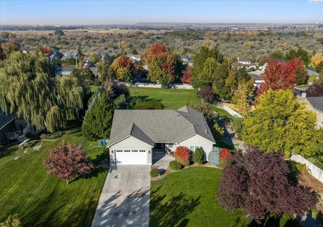 Photo 1 of Single family home for sale at 210 Windwood Ln, Richland, WA 99352 | MLS# PAC297263 | Listing updated on 2026-10-18