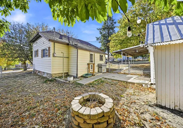 Photo 3 of Single family home for sale at 608 W California, Garfield, WA 99130 | MLS# PAC297281 | Listing updated on 2026-10-22