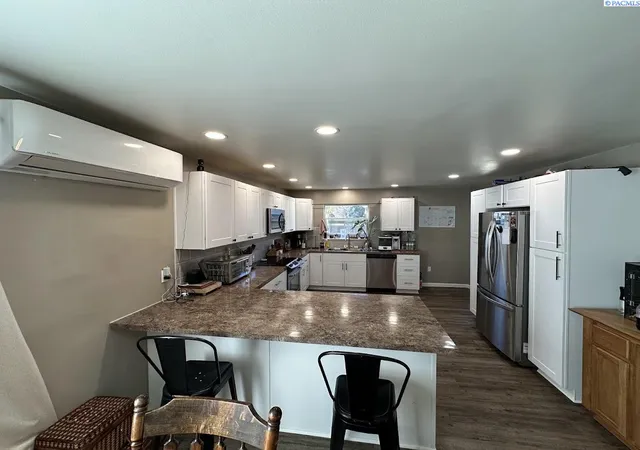 Photo 4 of Single family home for sale at 1715 N Cedar St, Colfax, WA 99111 | MLS# PAC297288 | Listing updated on 2026-10-20