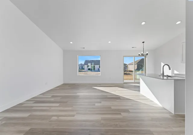 Photo 3 of Single family home for sale at 6818 Road 104, Pasco, WA 99301 | MLS# PAC297294 | Listing updated on 2026-10-22