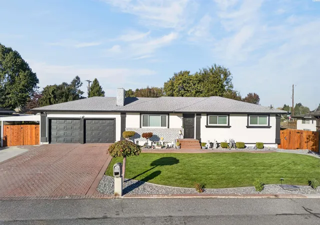 Photo 1 of Single family home for sale at 512 Road 35, Pasco, WA 99301 | MLS# PAC297297 | Listing updated on 2026-10-23