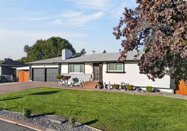 Photo 2 of Single family home for sale at 512 Road 35, Pasco, WA 99301 | MLS# PAC297297 | Listing updated on 2026-10-23