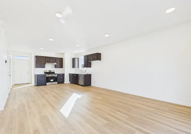 Photo 1 of Single family home for sale at 1301 18th Street, Benton City, WA 99320 | MLS# PAC297299 | Listing updated on 2026-10-21