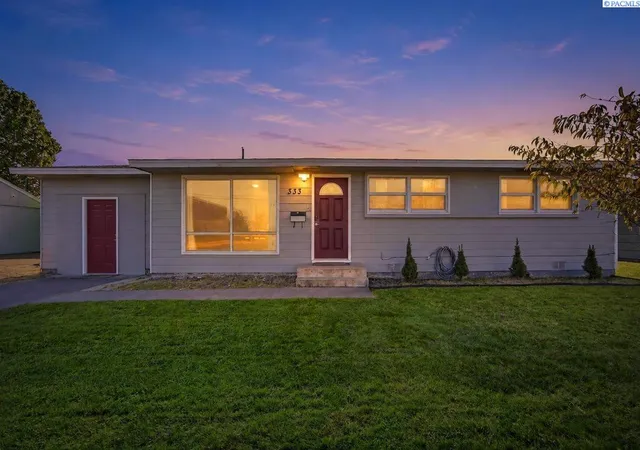 Single family home for sale at 333 W 10th Avenue, Kennewick, WA 99336 | MLS# PAC297301