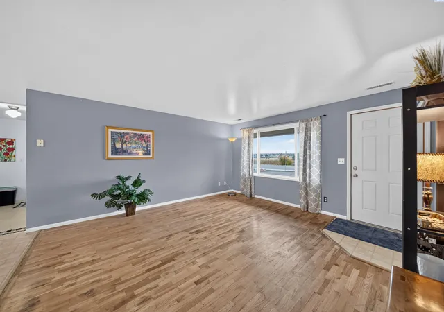 Photo 3 of Single family home for sale at 1913 Elwood, Prosser, WA 99350 | MLS# PAC297306 | Listing updated on 2026-10-27