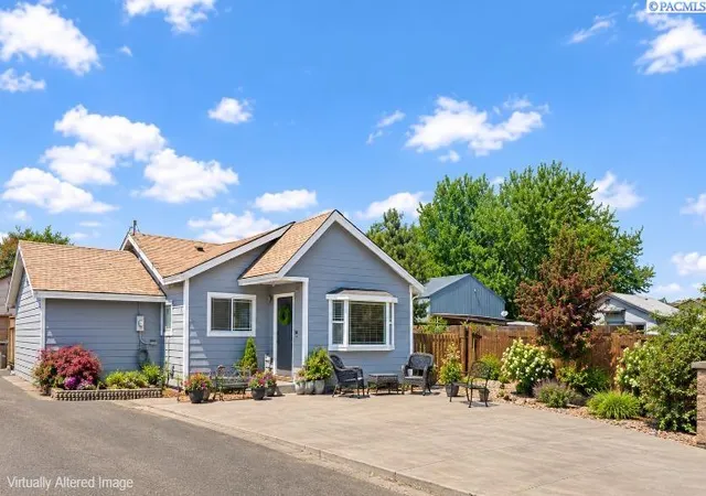 Photo 2 of Single family home for sale at 1714 S 10th Avenue, Yakima, WA 98902 | MLS# PAC297308 | Listing updated on 2026-10-26