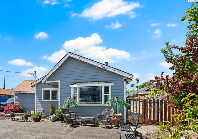 Photo 3 of Single family home for sale at 1714 S 10th Avenue, Yakima, WA 98902 | MLS# PAC297308 | Listing updated on 2026-10-26