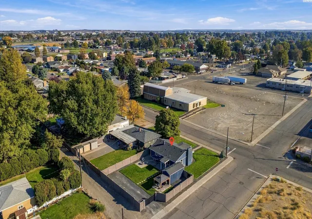 Photo 3 of Single family home for sale at 1704 N 22nd Avenue, Pasco, WA 99301 | MLS# PAC297317 | Listing updated on 2026-10-22