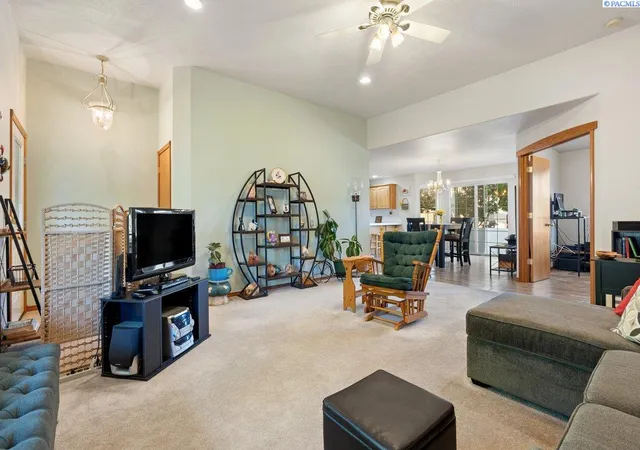 Photo 4 of Single family home for sale at 5 Daisy Ct, Pasco, WA 99301 | MLS# PAC297319 | Listing updated on 2026-10-23