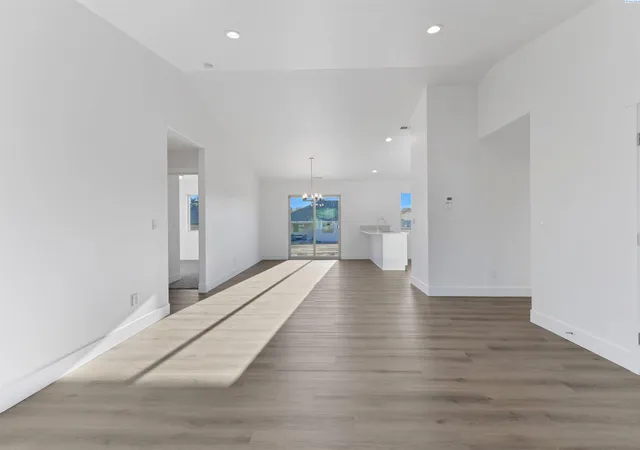 Photo 3 of Single family home for sale at 10116 Sunset Trl, Pasco, WA 99301 | MLS# PAC297322 | Listing updated on 2026-10-23