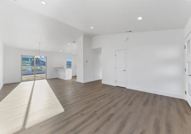 Photo 3 of Single family home for sale at 10116 Sunset Trl, Pasco, WA 99301 | MLS# PAC297322 | Listing updated on 2026-10-23