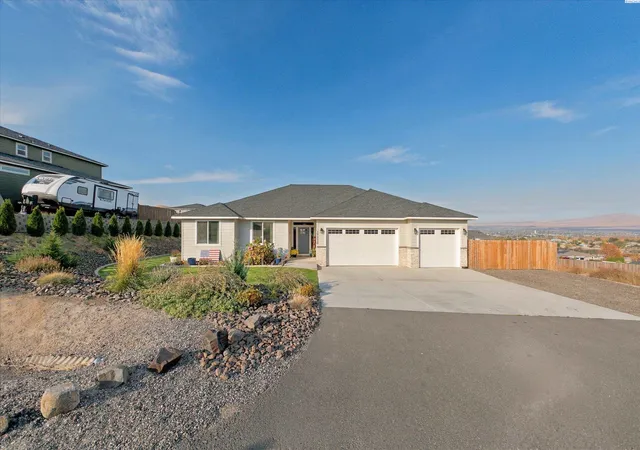 Photo 1 of Single family home for sale at 27316 N Plum Dr, Benton City, WA 99320 | MLS# PAC297334 | Listing updated on 2026-10-24